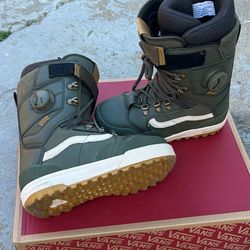 Vans Snowboard Boots