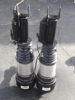 2006/2011 Mercedes cls 500 front air struts