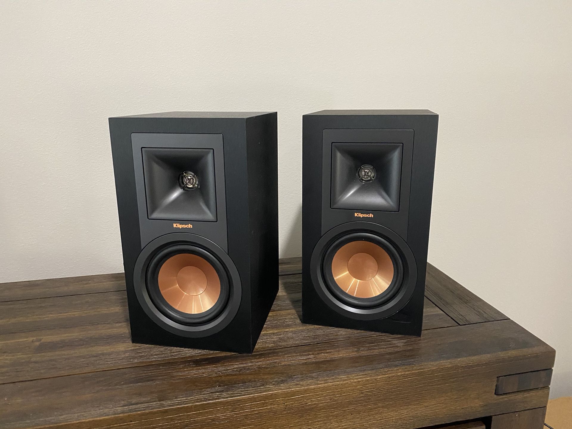 Klipsch R-15PM Powered Speakers with Bluetooth