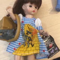 Wizard Of Oz Figures And Wizard Of Oz Book