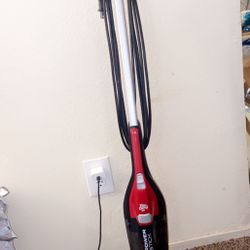DIRT DEVIL 2-in-1 VACUUM 
