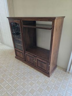 Free entertainment center