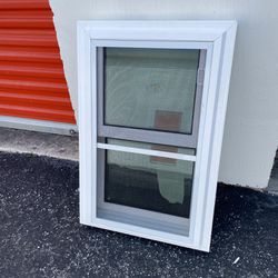PGT 20x30 IMPACT INSULATED LOW-e DOUBLE HUNG WINDOW NEW