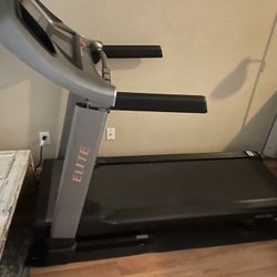 Horizon T7 Treadmill