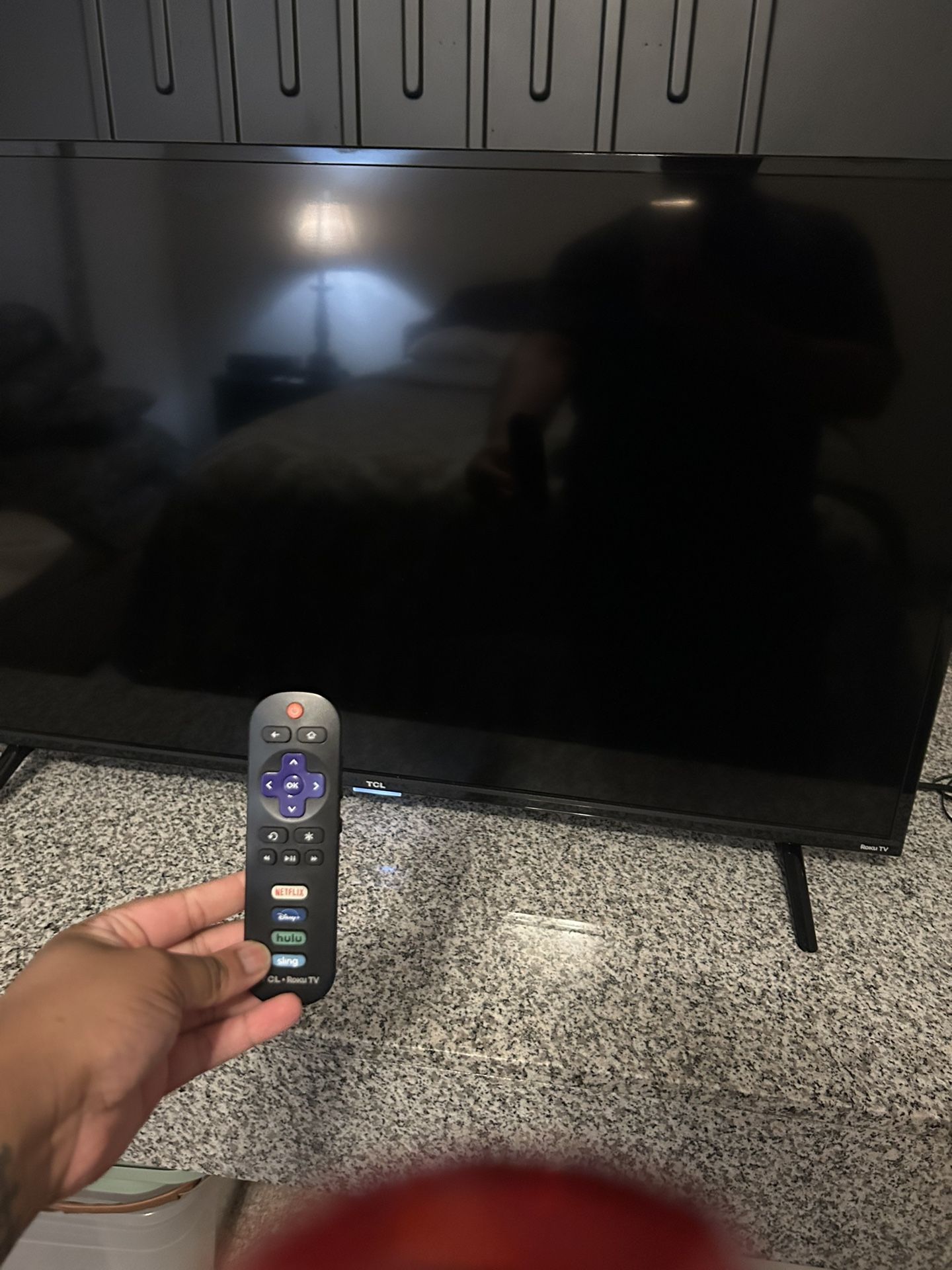 Roku - 43" Class Select Series 4K Smart RokuTV