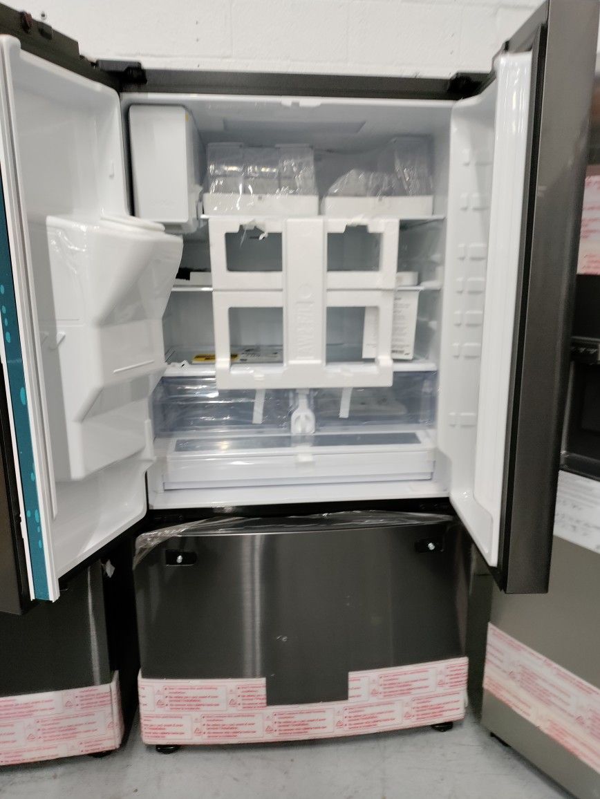 Samsung French Door Refrigerator 36'wide, New Scratch And Dent