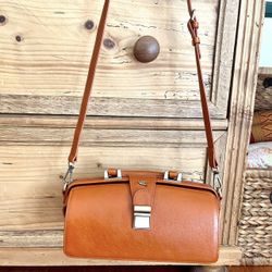 Leather Messenger Bags !
