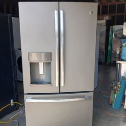 GE Refrigerator 