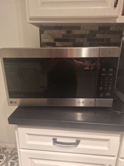 Microwave 24x17