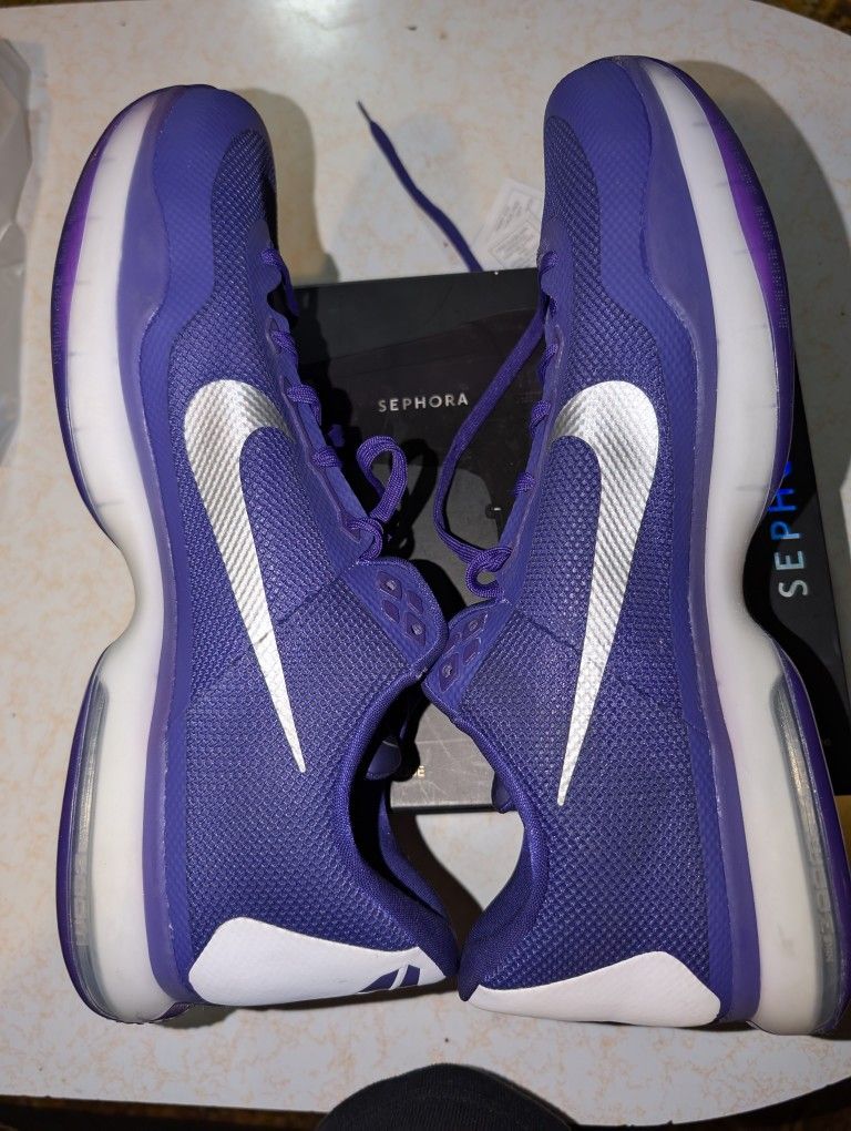 Rare, New Nike Kobe X TB Basketball shoes size 17