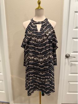 New Candie’s floral cold shoulder dress, size XL
