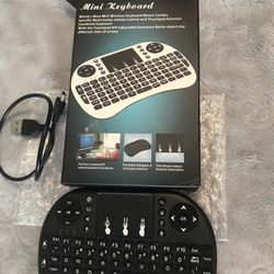 Wireless Mouse And Keyboard (small)