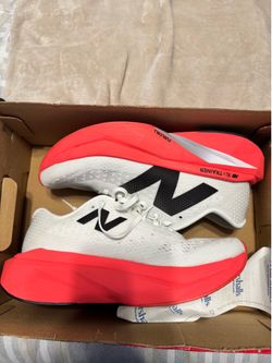 New Balance Fuelcell supercomp v3 size 8.5M