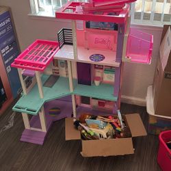 Barbie House With Dolls 