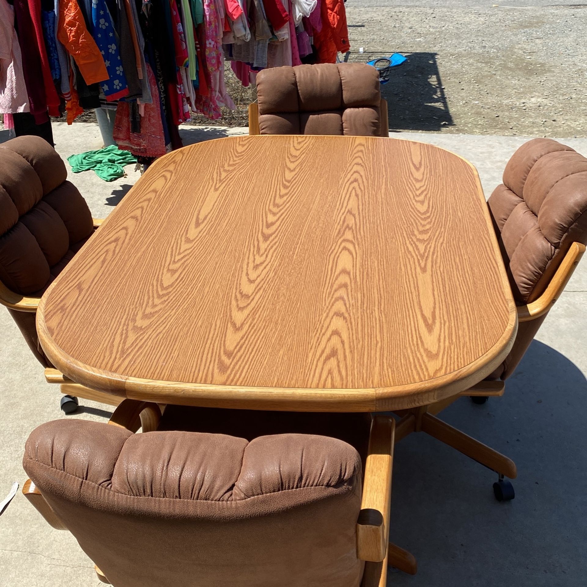 Dining Table With Four Chairs 