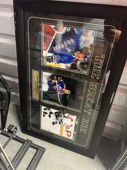 Wayne Gretzky Framed Photo Display 