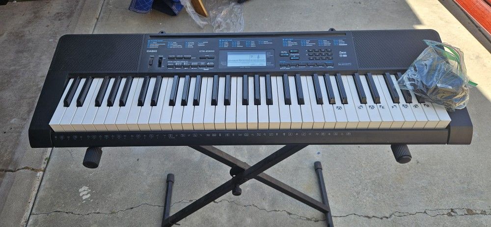 Casio CTK 2300 Keyboard with Stand