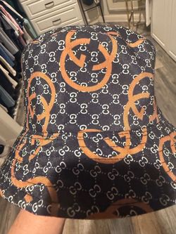 Bucket hat