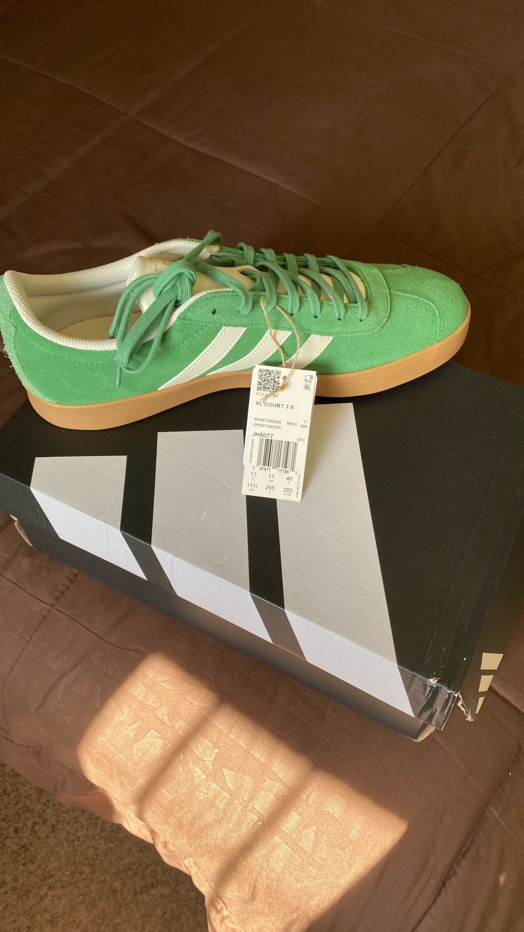 ADIDAS ( Tennis Shoes Size 11 1/2 )