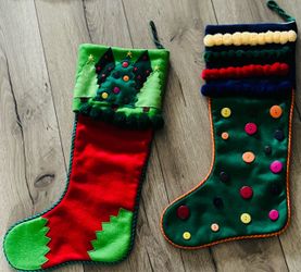 Crate & Barrel Wool 52” Christmas Tree Skirt + 2 Stockings. Vintage/Rear Find! Cottagecore Charm  Pet Free Home  Smoke Free Home
