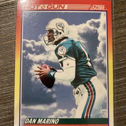 1990 Score Hot Gun Dan Marino Card