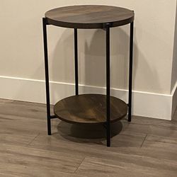 Round Accent Coffee End Table In The Retro Industrial Style,   Matte Black Base H24" And 17" In Diameter 