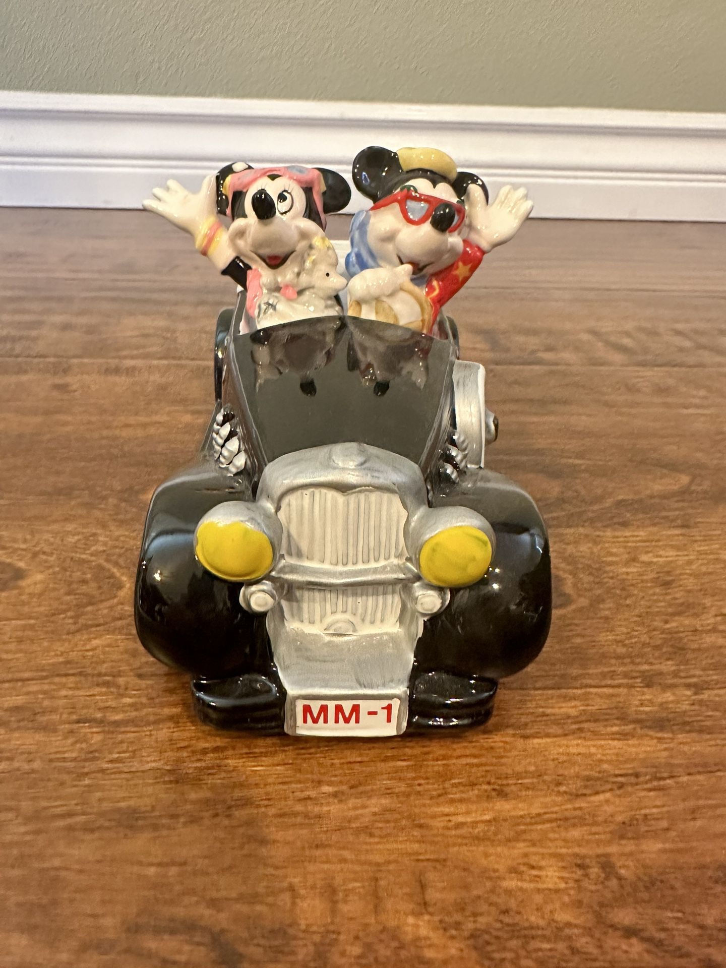 Disney Minnie & Mickey Mouse Ceramic Car Music Box