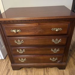 Vintage Chest of Drawers 