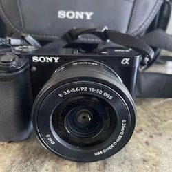 Sony Alpha a6000 Mirrorless Digital Camera for Sale in Miami, FL - OfferUp