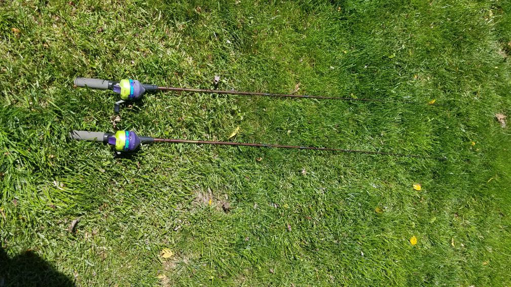 Pair of Zebco fishing rod & reels