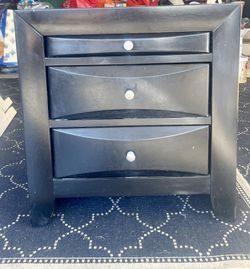 Black 3-Drawer Nightstand