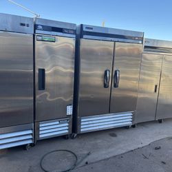 Freezer and refrigerators in perfect condition, very clean on both the inside and outside.