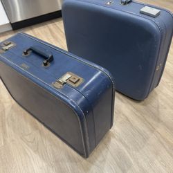 Vintage Suitcases For Collectors, Cosplayers, And Props 