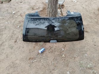 07 trailblazer back glass