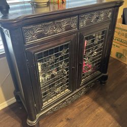 Wine Cabinet/Cabinet