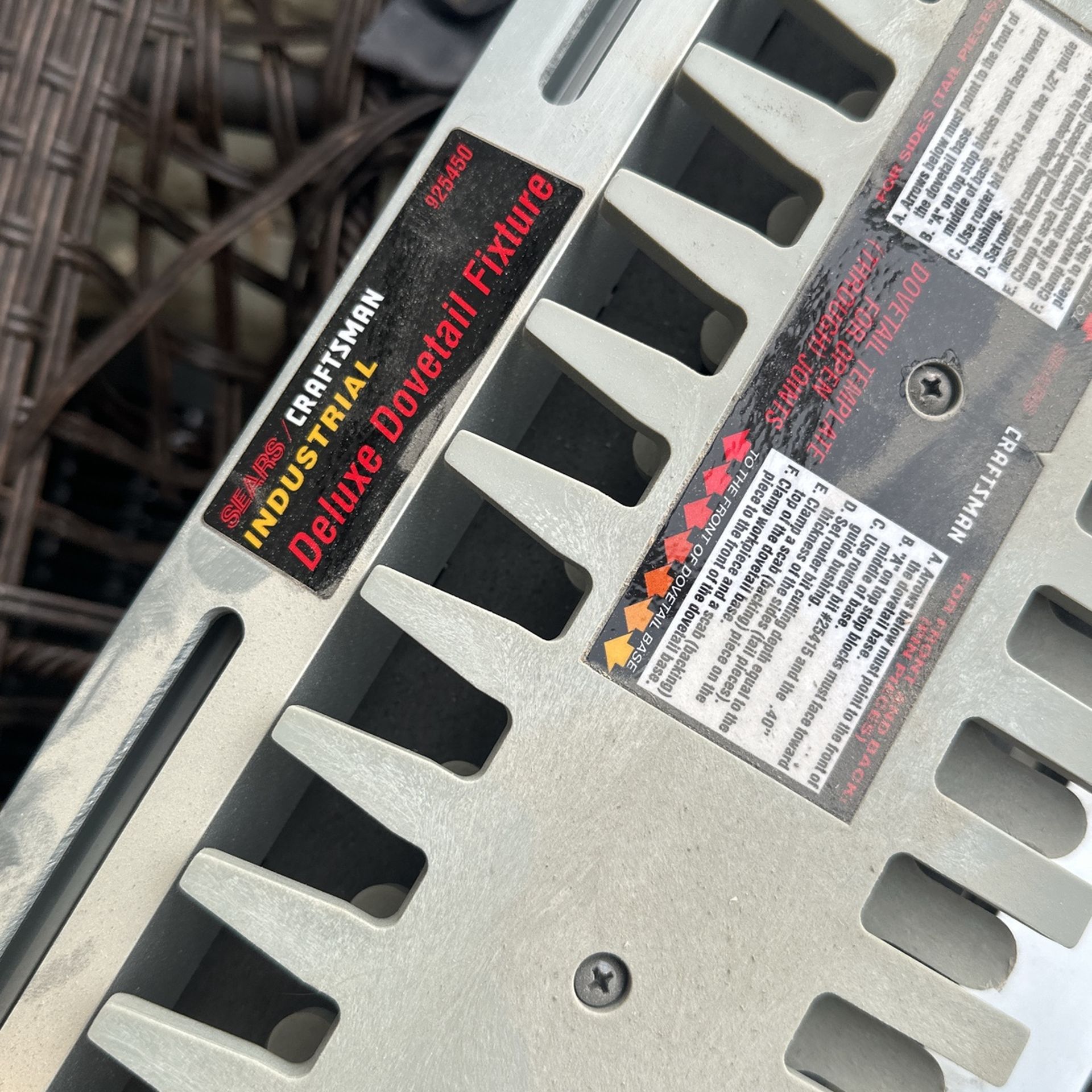 Craftsman deluxe dovetail fixture