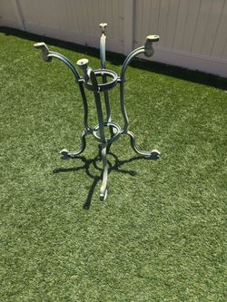 Table or pot holder metal