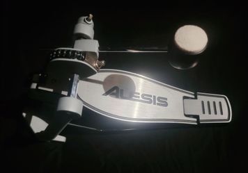 Drum pedal