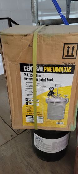 Pressure paint tank