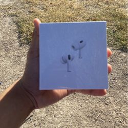 AIRPOD 2ND GEN 65$