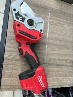 plastic pipe shear milwaukee