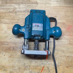 Makita Router Corded 
