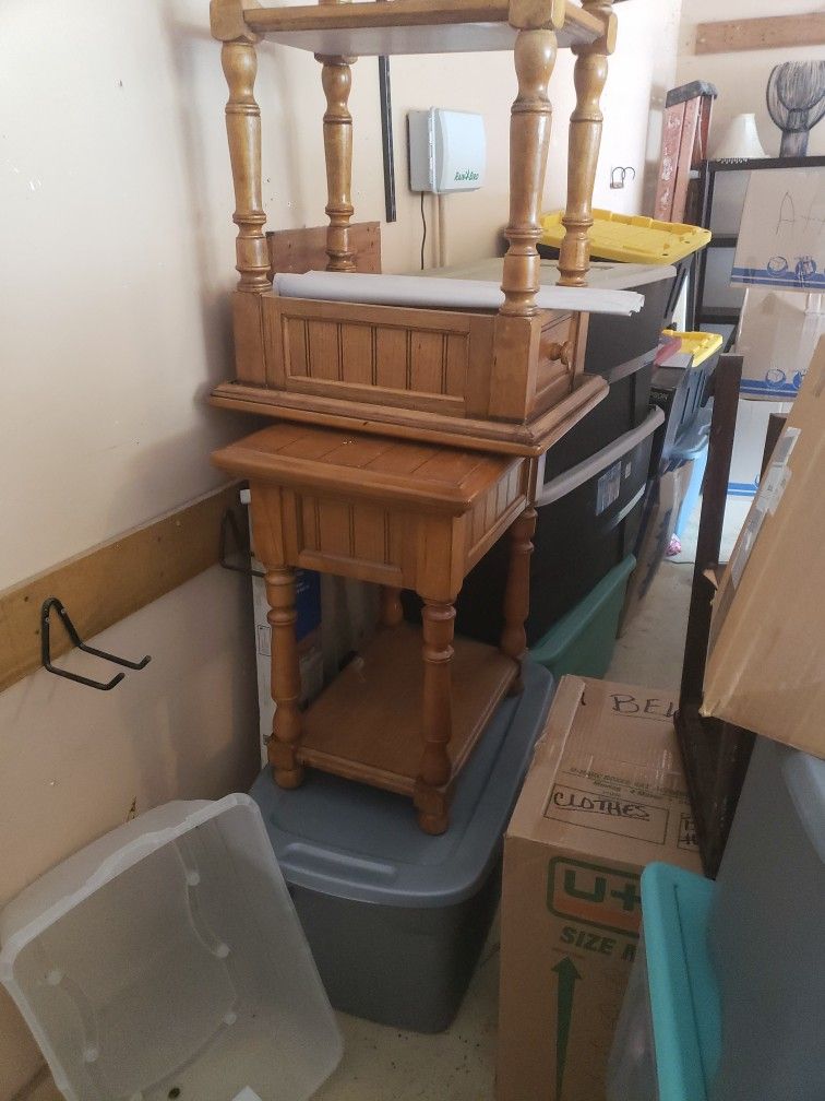 Ends Table