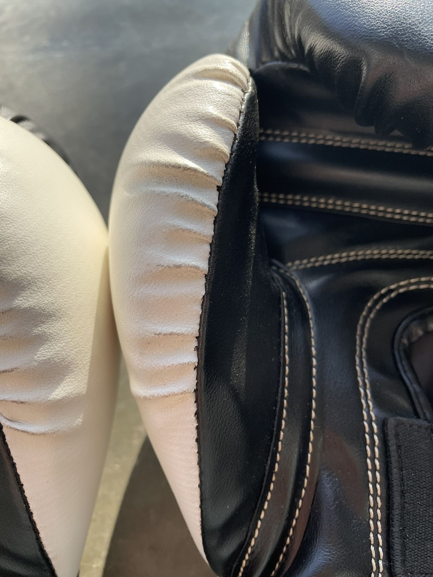 UFC Leather Gloves 