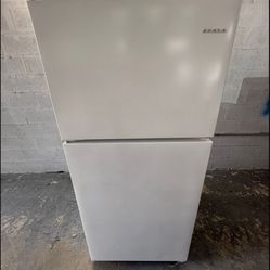 Amana Refrigerator “29