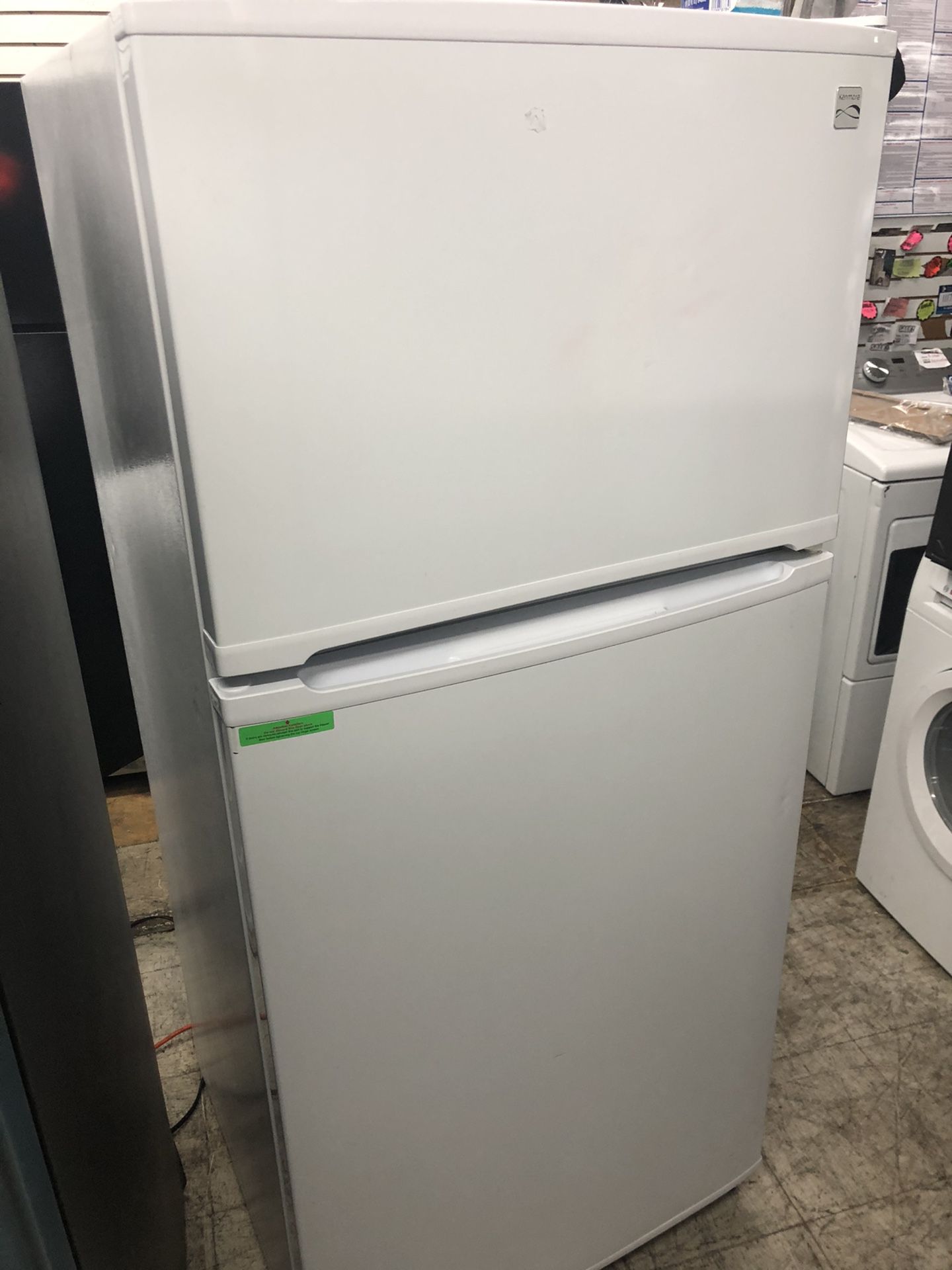 Kenmore 30” 18 Cu ft top freezer refrigerator
