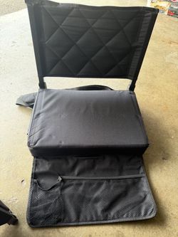 Almost new - thick stadium seat cushion with back rest X2
