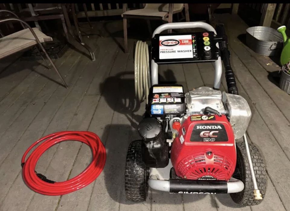 SIMPSON 3,300 PSI 2.4 GPM Gas Cold Water MegaShot Premium Pressure Washer with Honda
