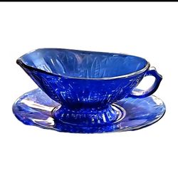 Vtg 1970s Avon Royal Sapphire Cobalt Blue Glass Gravy Boat and Underplate France