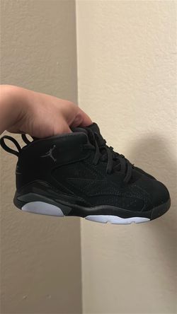 Boys shoes